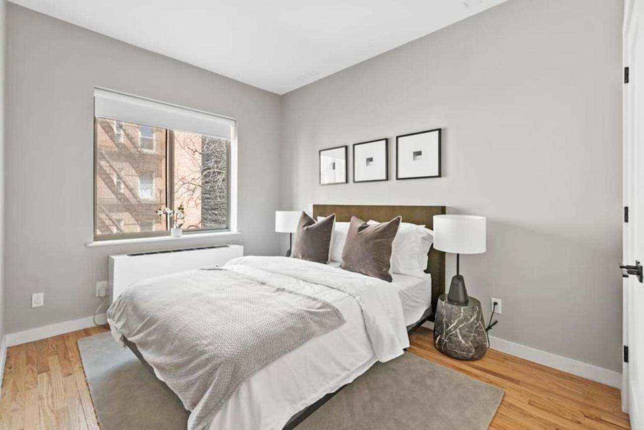 Top Notch 2Br Suite Minutes To Central Park Ню Йорк Екстериор снимка