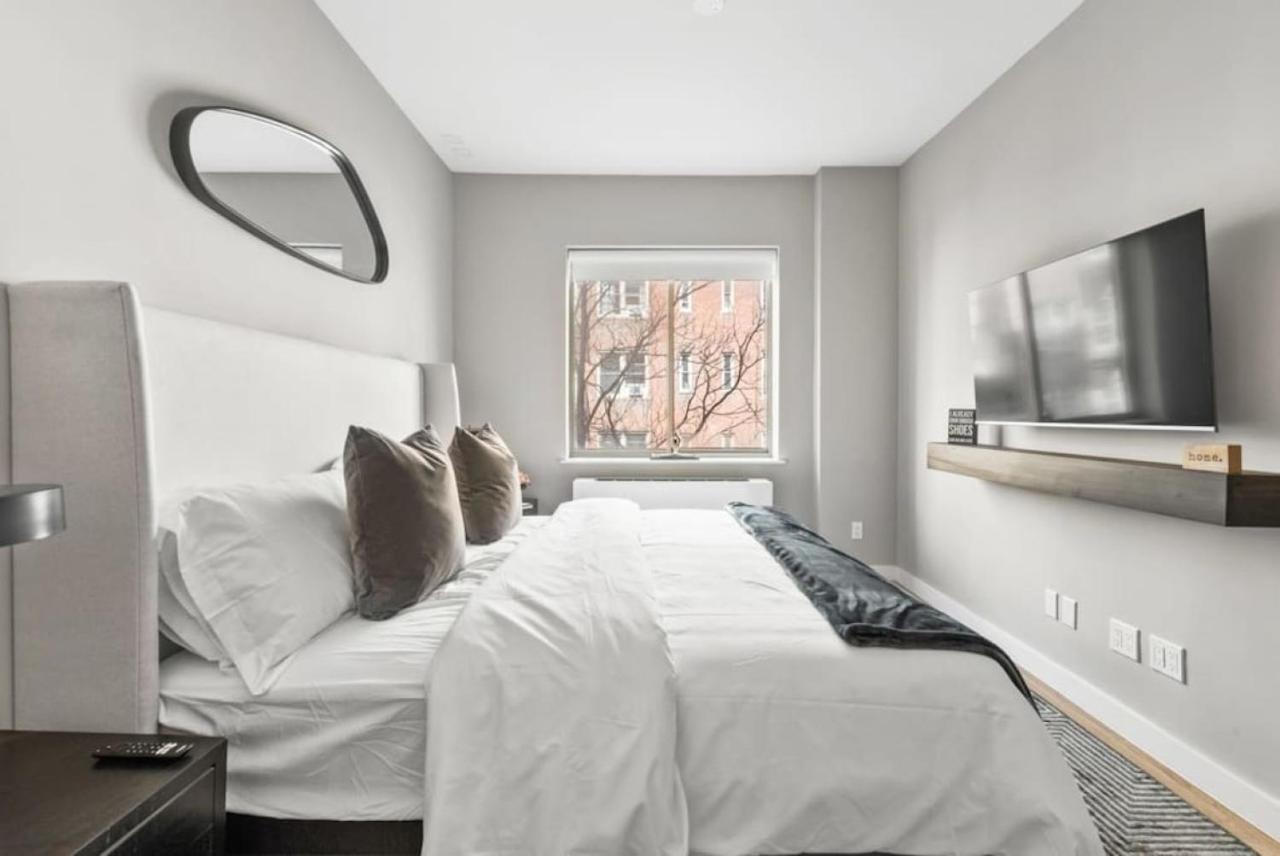 Top Notch 2Br Suite Minutes To Central Park Ню Йорк Екстериор снимка
